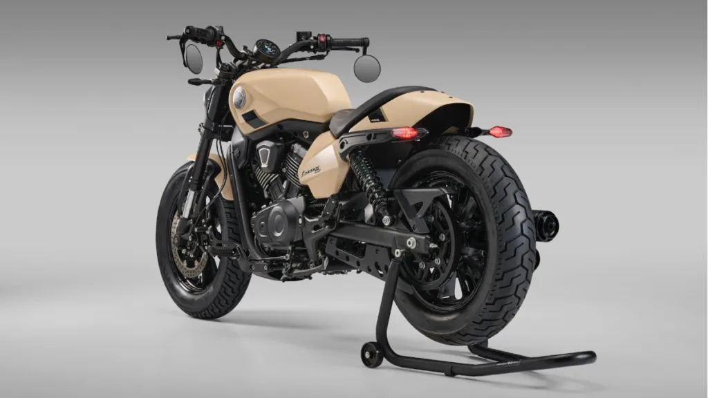 Benelli Leoncino Bobber 400