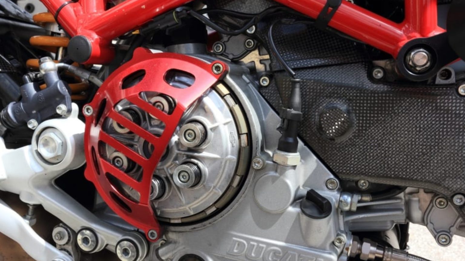 How to check motorcycle clutch plates: A comprehensive guide | Wheels ...