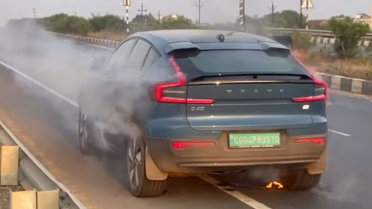 Volvo C40 Recharge ignited on Chhattisgarh highway, raising safety concerns
