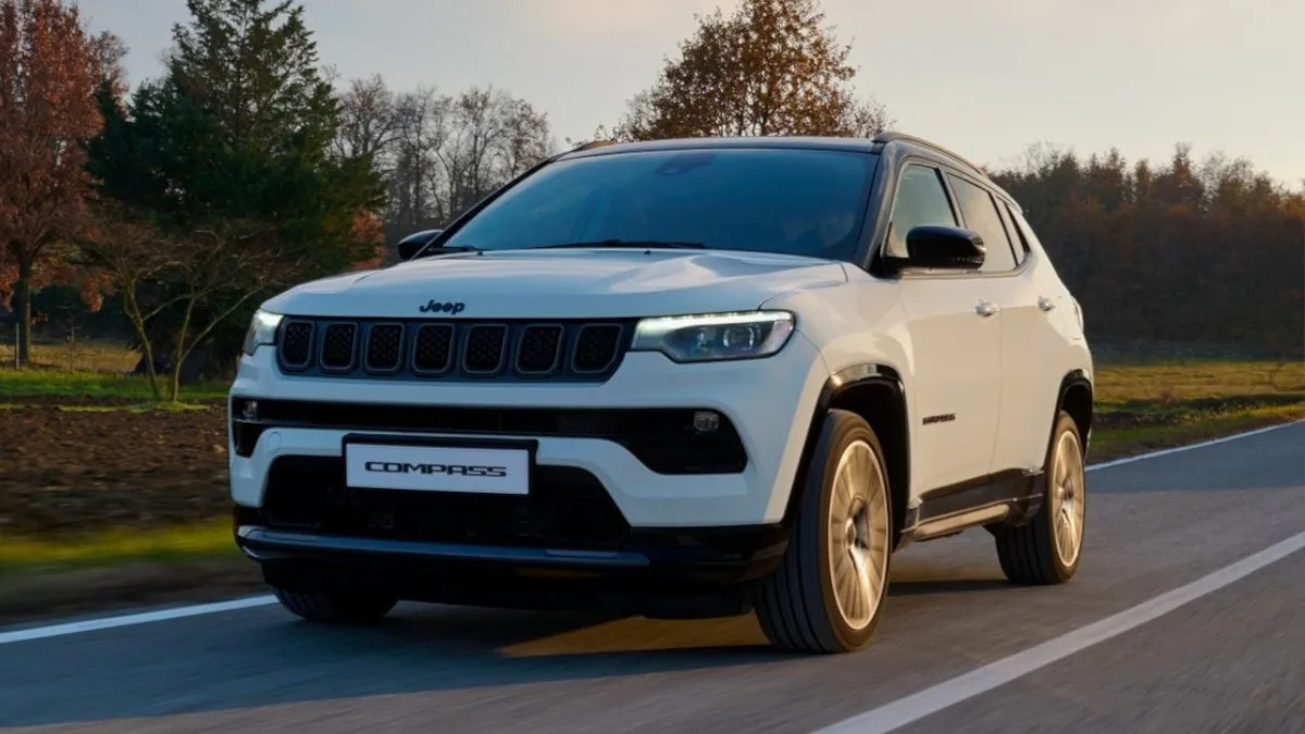 2025 Jeep Compass: All-Electric and Ready to Take on the Future?