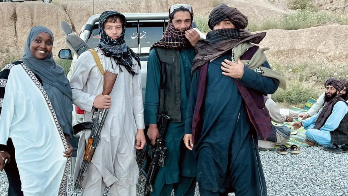 Influencer's Taliban Photos Fuel Debate