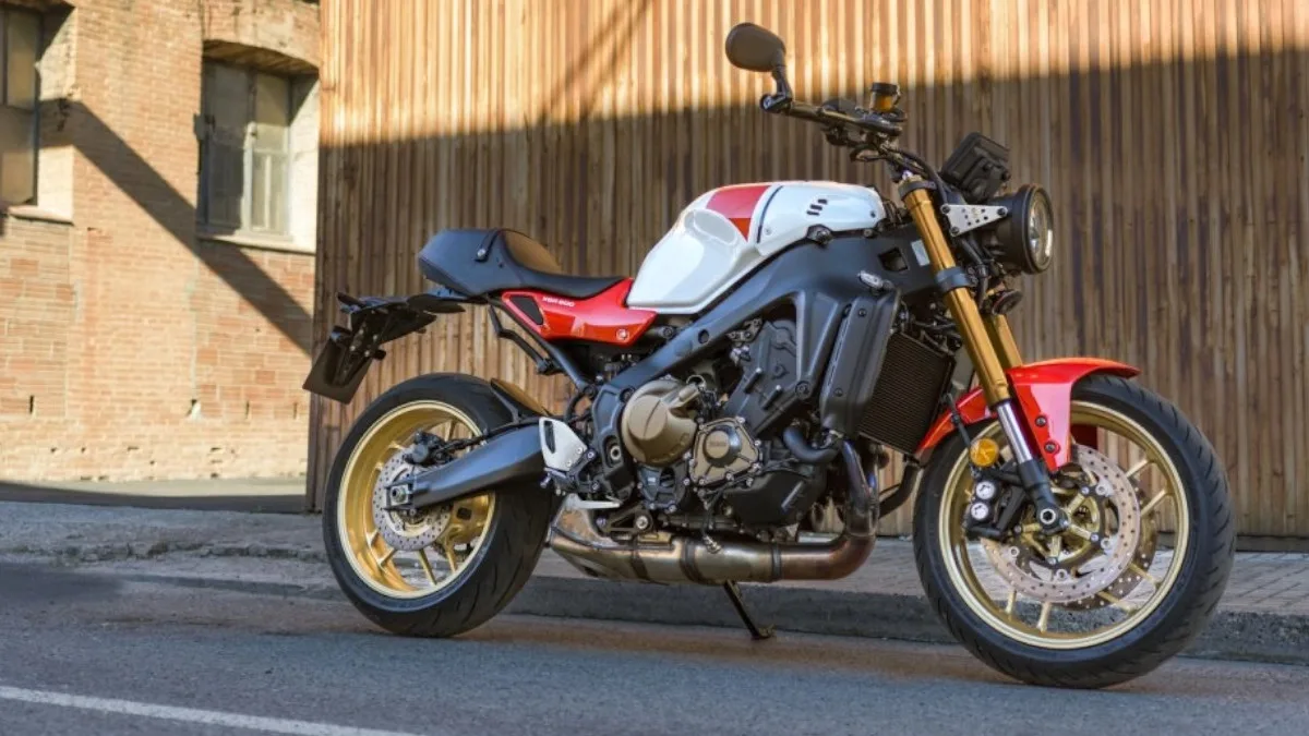 2025 Yamaha XSR 900