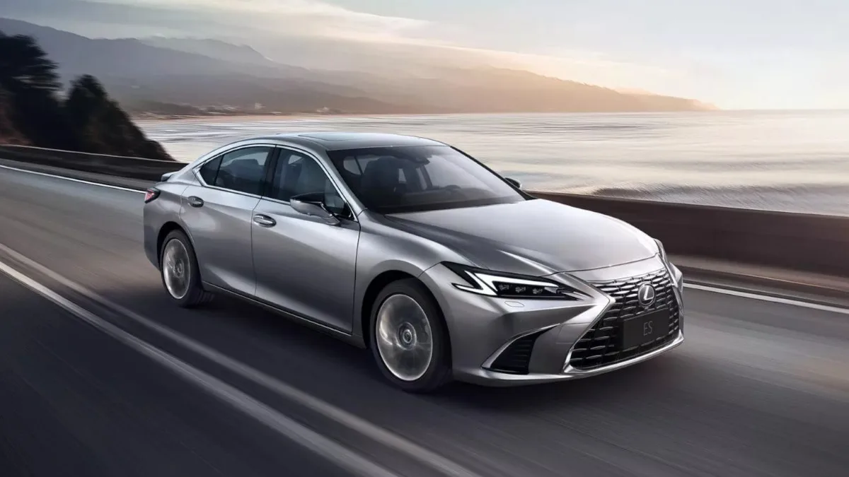 Lexus ES