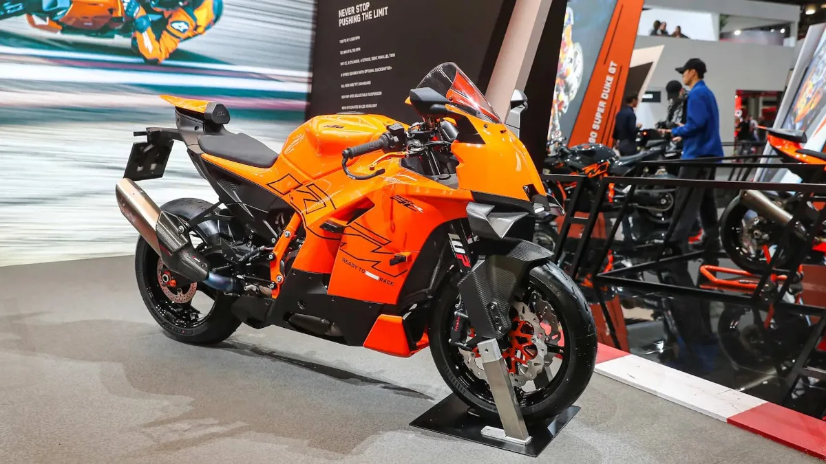 KTM 990 RC R Unveiled: A Mid-Weight Powerhouse